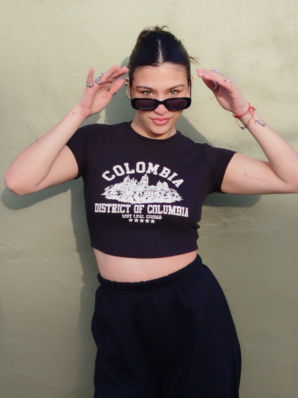 Baby Tee Negro Colombia